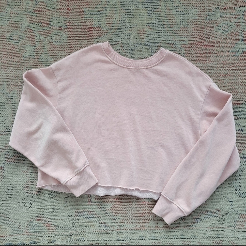 Soft pink garage sweatshirt crew neck XS cropped  baby light pastel pale